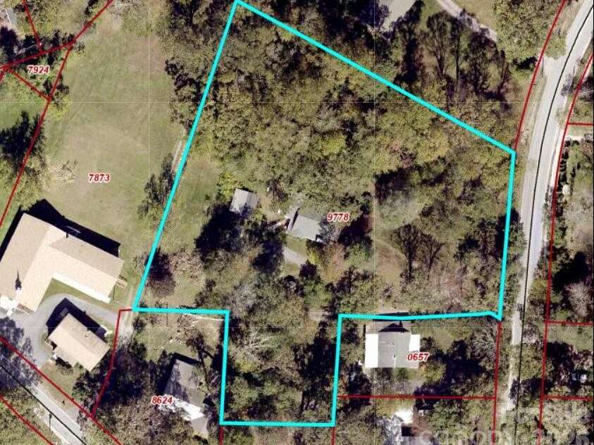 813 Montreat Road, Black Mountain, NC 28711.  MLS# CAR4385318, YatesRealty ID 30614. 