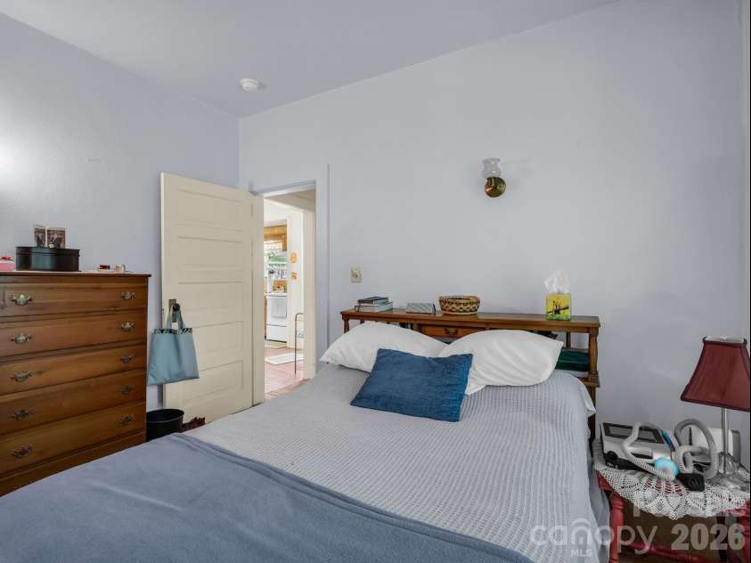 813 Montreat Road, Black Mountain, NC 28711.  MLS# CAR4385318, YatesRealty ID 30614. 