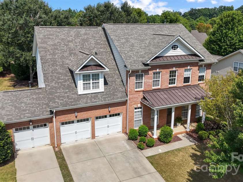 646 Quicksilver Trail, Fort Mill, SC 29708.  MLS# CAR4274446, YatesRealty ID 30616. 