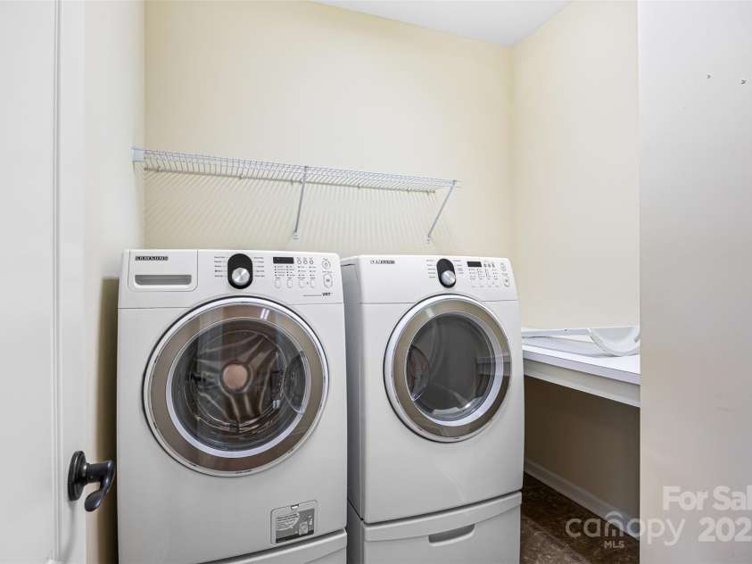 646 Quicksilver Trail, Fort Mill, SC 29708.  MLS# CAR4274446, YatesRealty ID 30616. Laundry room