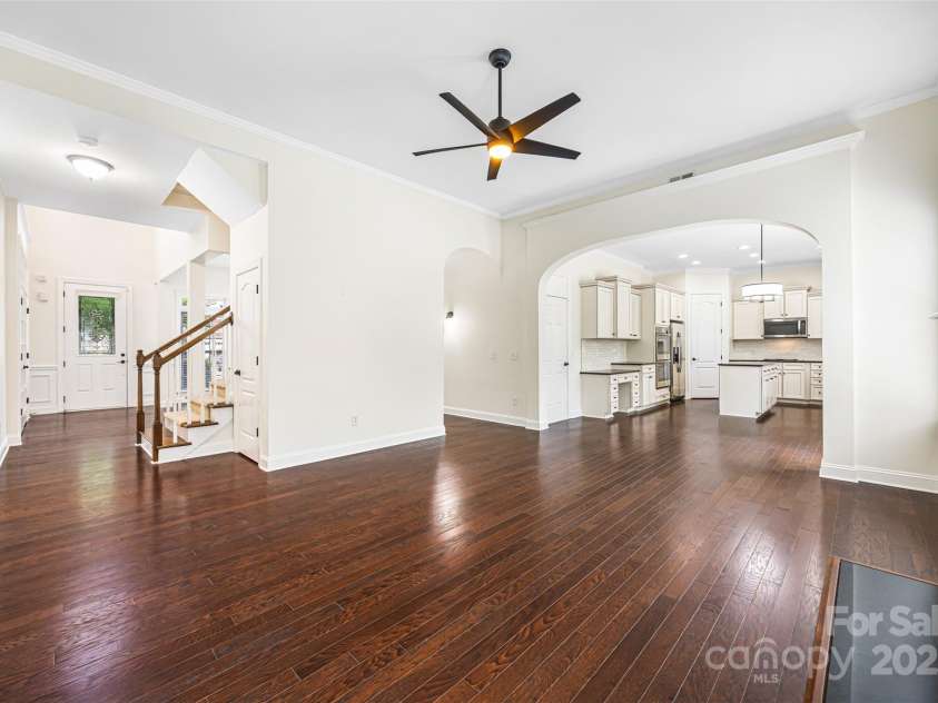 646 Quicksilver Trail, Fort Mill, SC 29708.  MLS# CAR4274446, YatesRealty ID 30616. Living Room