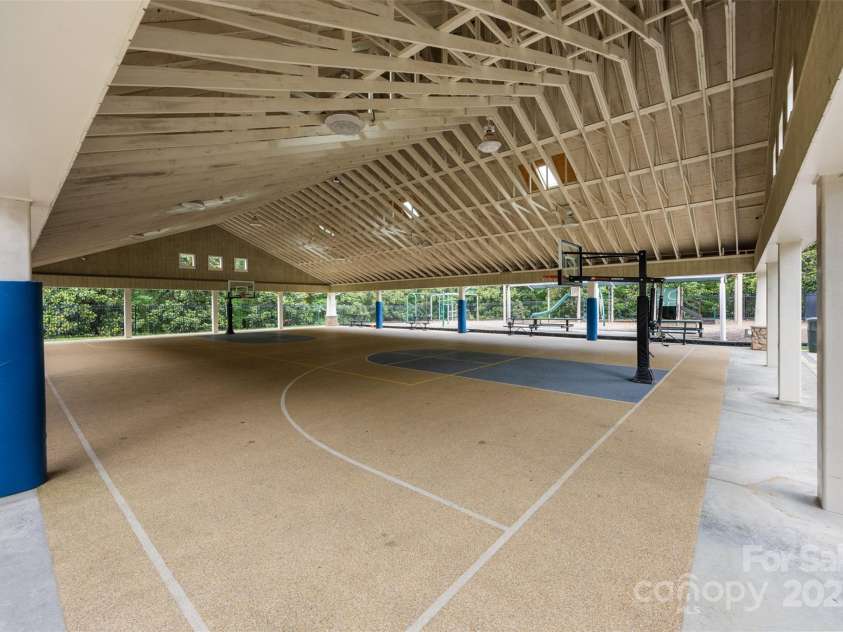 646 Quicksilver Trail, Fort Mill, SC 29708.  MLS# CAR4274446, YatesRealty ID 30616. Neighborhood airnasium