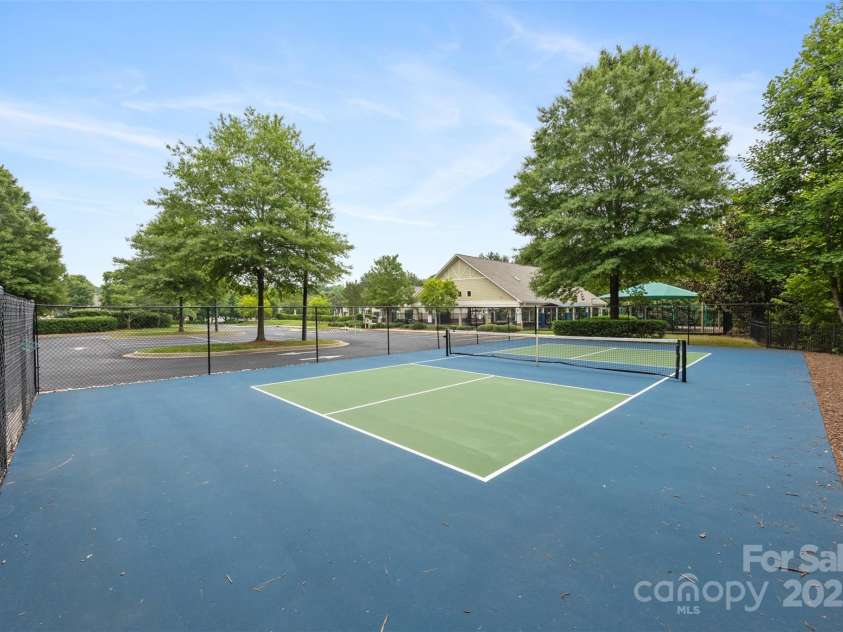 646 Quicksilver Trail, Fort Mill, SC 29708.  MLS# CAR4274446, YatesRealty ID 30616. Neighborhood pickleball court