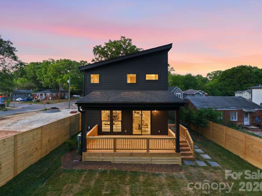 1404 Downs Avenue, Charlotte, NC 28205.  MLS# CAR4364853, YatesRealty ID 30617. 