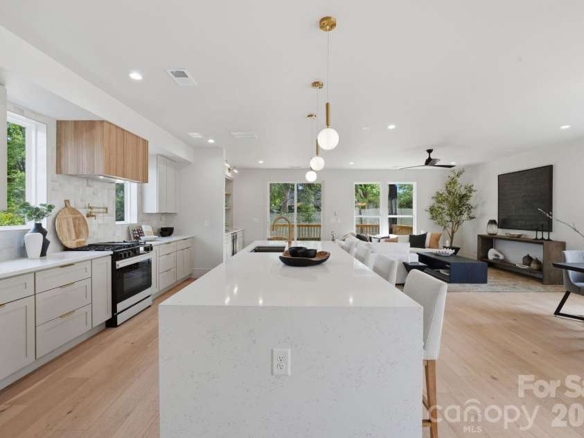 1404 Downs Avenue, Charlotte, NC 28205.  MLS# CAR4364853, YatesRealty ID 30617. 