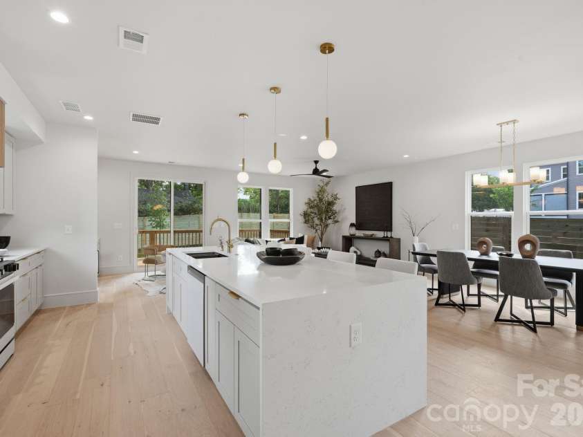 1404 Downs Avenue, Charlotte, NC 28205.  MLS# CAR4364853, YatesRealty ID 30617. 