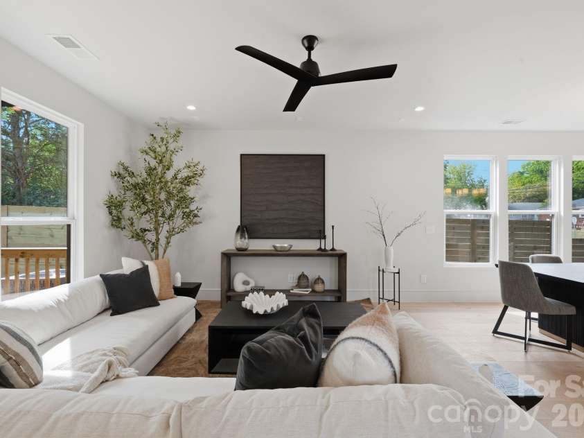 1404 Downs Avenue, Charlotte, NC 28205.  MLS# CAR4364853, YatesRealty ID 30617. 