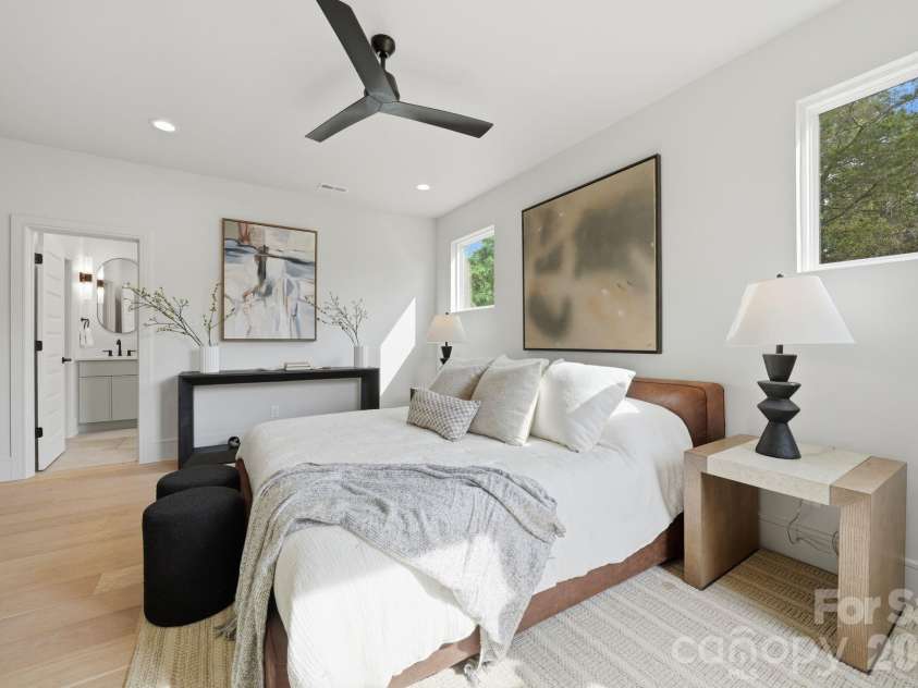 1404 Downs Avenue, Charlotte, NC 28205.  MLS# CAR4364853, YatesRealty ID 30617. 