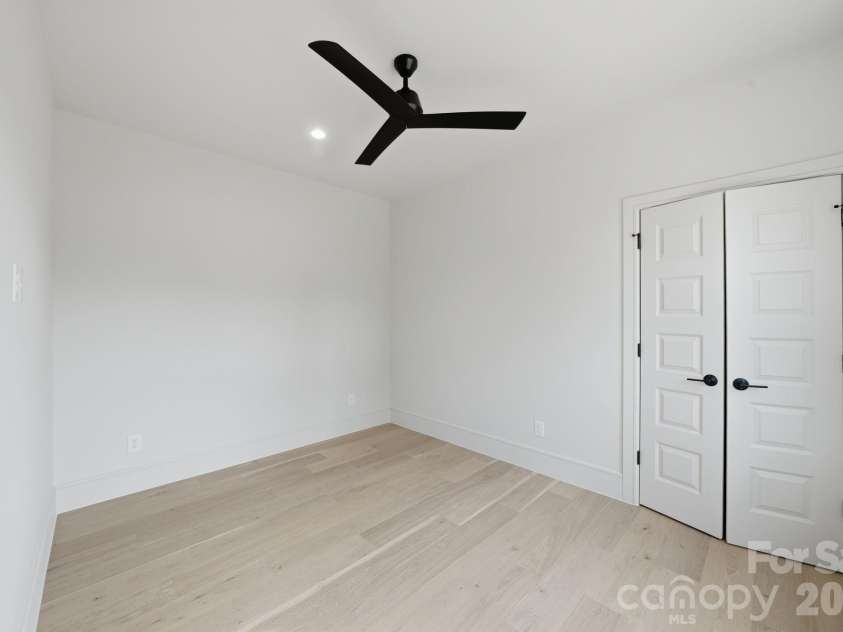 1404 Downs Avenue, Charlotte, NC 28205.  MLS# CAR4364853, YatesRealty ID 30617. 