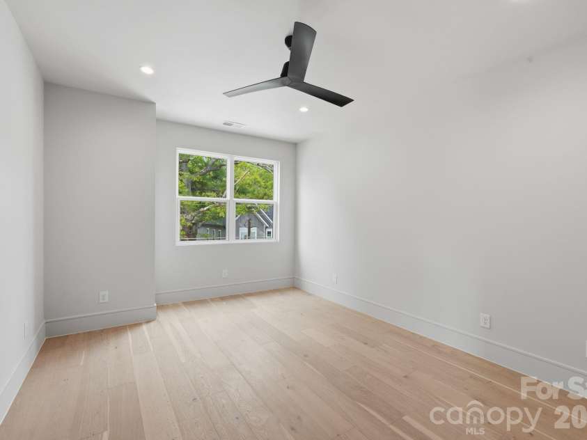 1404 Downs Avenue, Charlotte, NC 28205.  MLS# CAR4364853, YatesRealty ID 30617. 