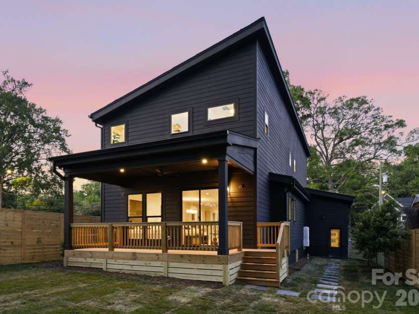 1404 Downs Avenue, Charlotte, NC 28205.  MLS# CAR4364853, YatesRealty ID 30617. 