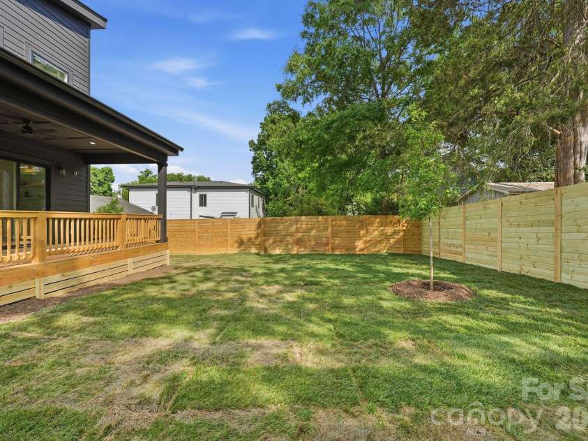 1404 Downs Avenue, Charlotte, NC 28205.  MLS# CAR4364853, YatesRealty ID 30617. 