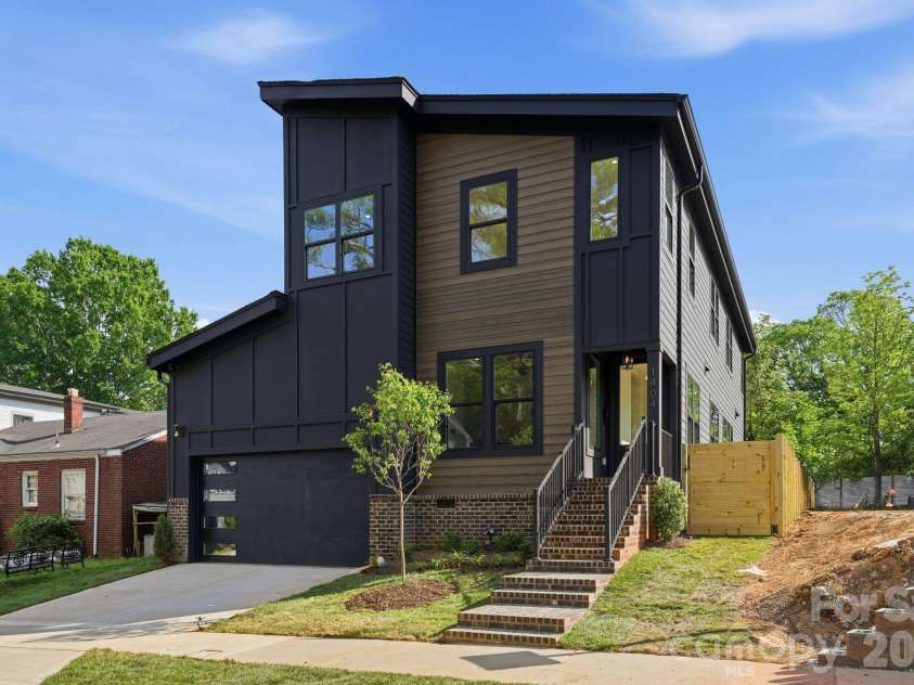 1404 Downs Avenue, Charlotte, NC 28205.  MLS# CAR4364853, YatesRealty ID 30617. 