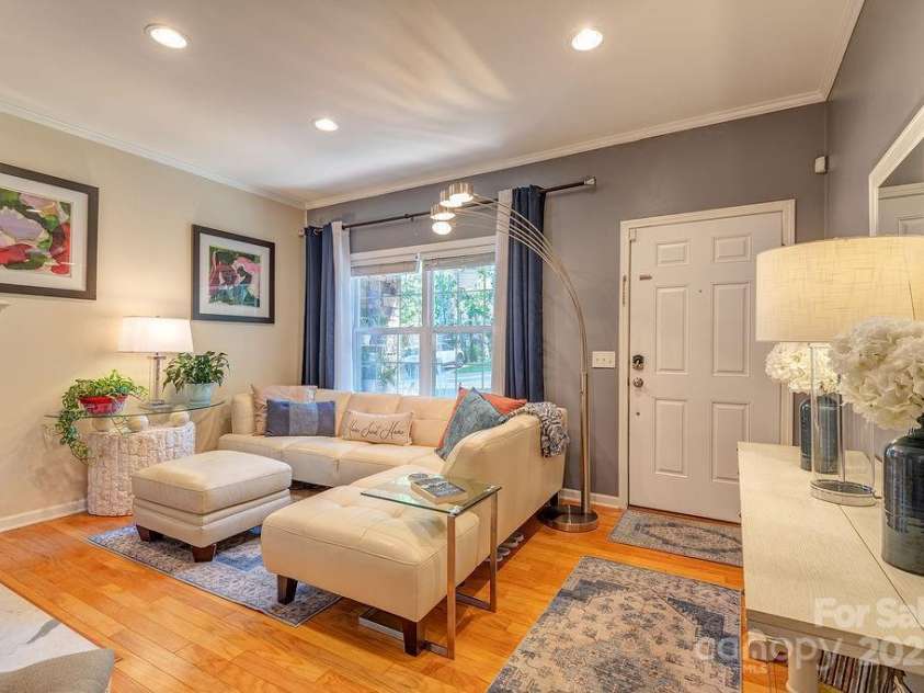 43 Kirby Road, Asheville, NC 28806.  MLS# CAR4287131, YatesRealty ID 30617. 