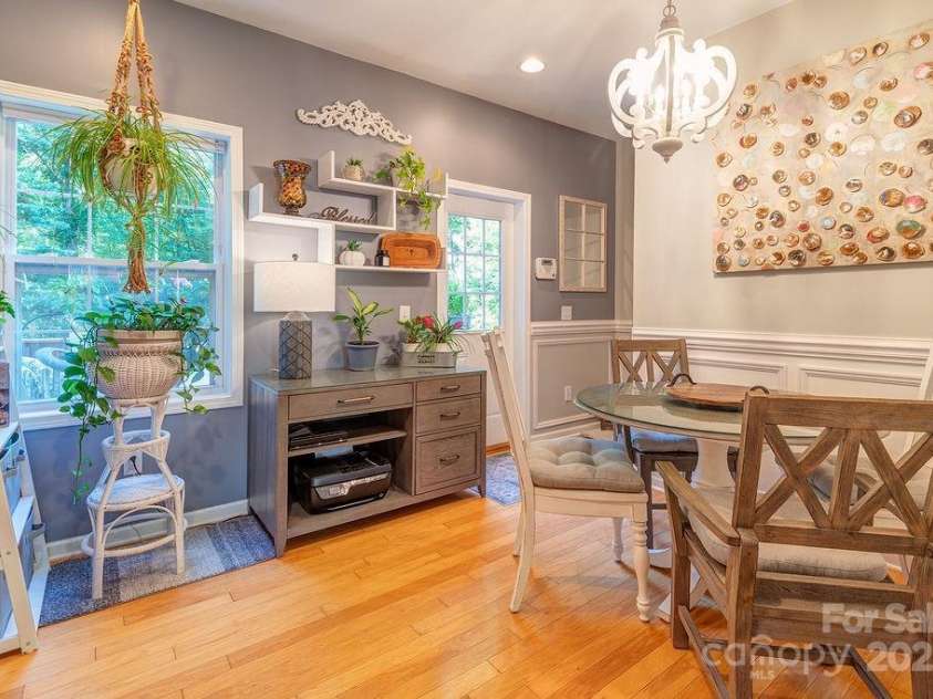 43 Kirby Road, Asheville, NC 28806.  MLS# CAR4287131, YatesRealty ID 30617. 