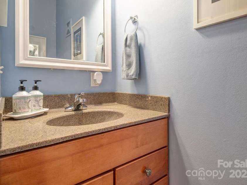 43 Kirby Road, Asheville, NC 28806.  MLS# CAR4287131, YatesRealty ID 30617. 