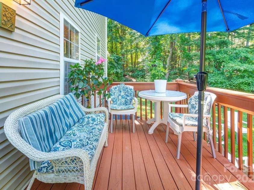 43 Kirby Road, Asheville, NC 28806.  MLS# CAR4287131, YatesRealty ID 30617. 