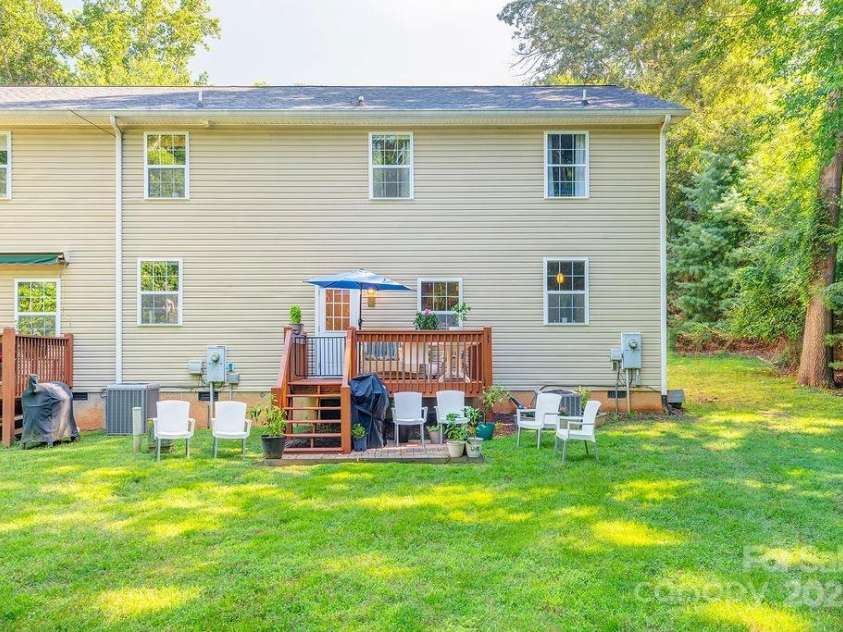 43 Kirby Road, Asheville, NC 28806.  MLS# CAR4287131, YatesRealty ID 30617. 