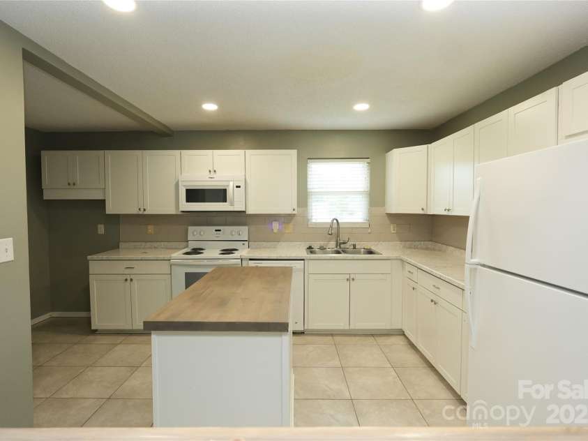 7109 Bisaner Street, Charlotte, NC 28269.  MLS# CAR4281451, YatesRealty ID 30618. 