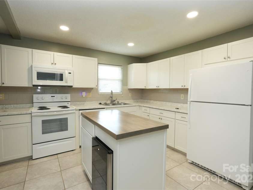 7109 Bisaner Street, Charlotte, NC 28269.  MLS# CAR4281451, YatesRealty ID 30618. 