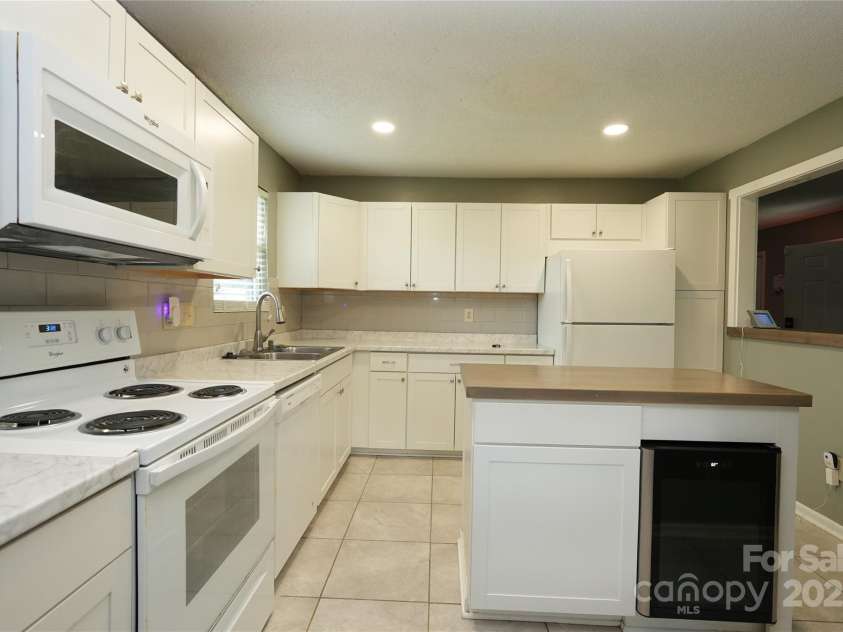 7109 Bisaner Street, Charlotte, NC 28269.  MLS# CAR4281451, YatesRealty ID 30618. 