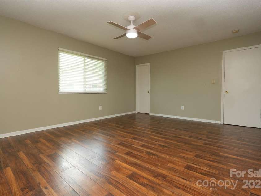 7109 Bisaner Street, Charlotte, NC 28269.  MLS# CAR4281451, YatesRealty ID 30618. 