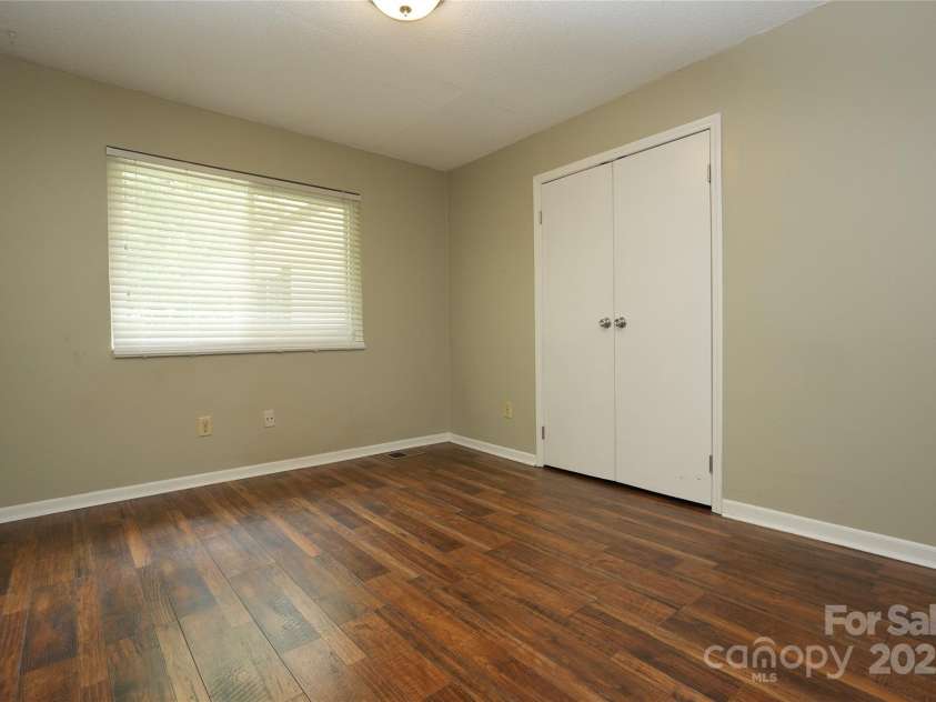 7109 Bisaner Street, Charlotte, NC 28269.  MLS# CAR4281451, YatesRealty ID 30618. 