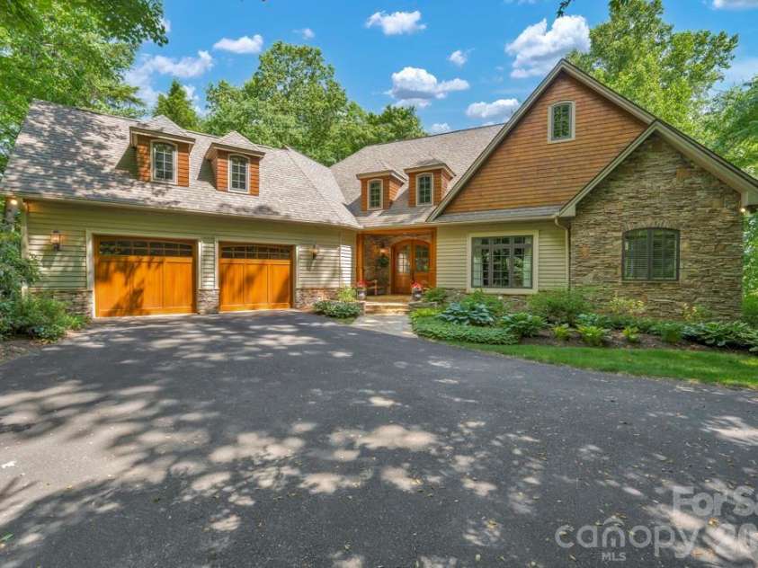 847 Old Orchard Road, Blowing Rock, NC 28605.  MLS# CAR4384622, YatesRealty ID 30618. 