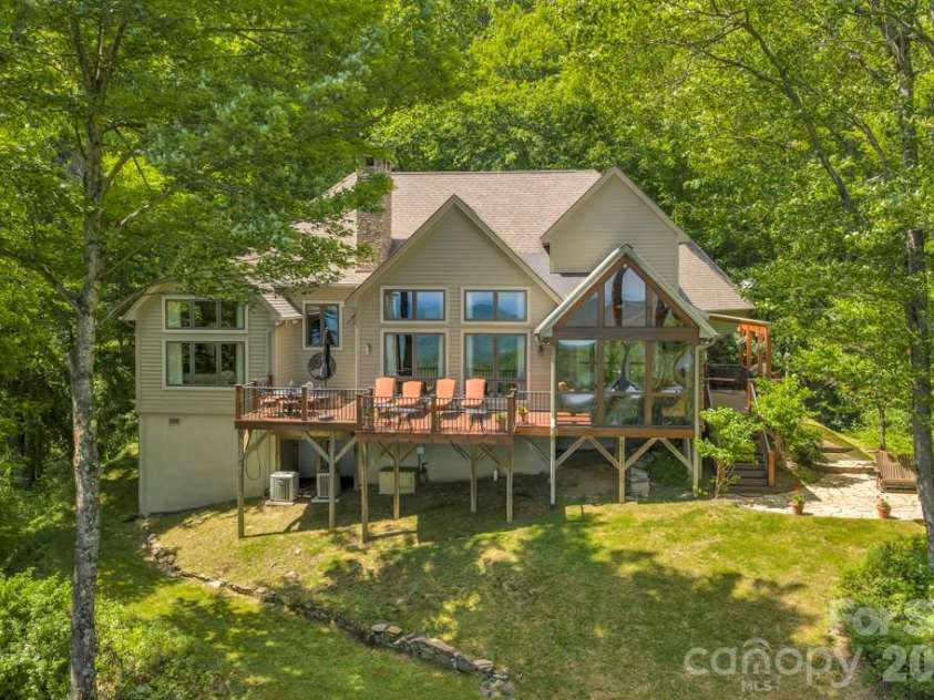 847 Old Orchard Road, Blowing Rock, NC 28605.  MLS# CAR4384622, YatesRealty ID 30618. 