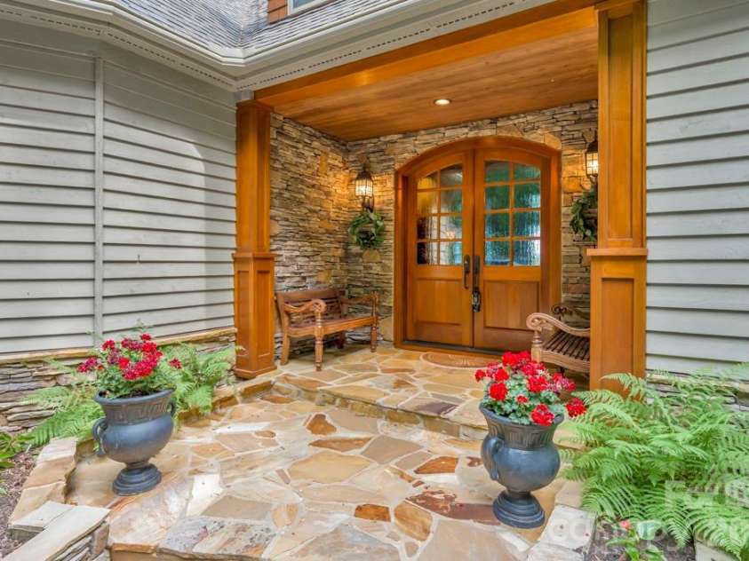 847 Old Orchard Road, Blowing Rock, NC 28605.  MLS# CAR4384622, YatesRealty ID 30618. Covered front porch/entry!