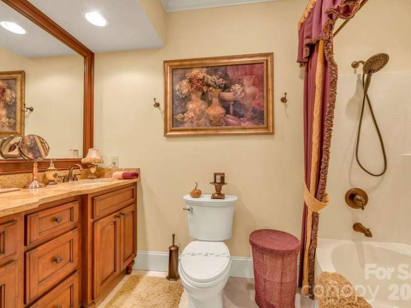 847 Old Orchard Road, Blowing Rock, NC 28605.  MLS# CAR4384622, YatesRealty ID 30618. Upper-level bedroom suite full bath with double vanity
