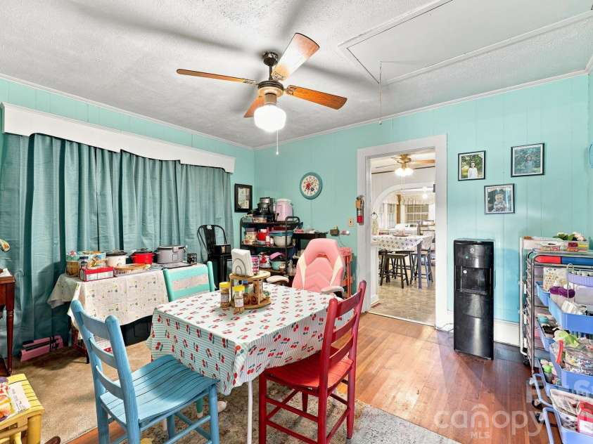 512 Bank Street, Salisbury, NC 28146.  MLS# CAR4422769, YatesRealty ID 30619. 