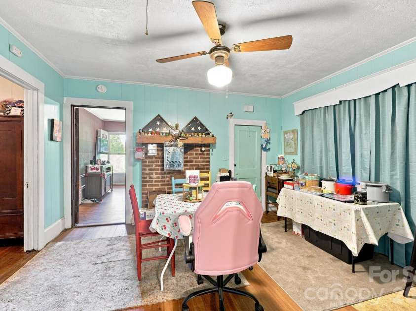 512 Bank Street, Salisbury, NC 28146.  MLS# CAR4422769, YatesRealty ID 30619. 