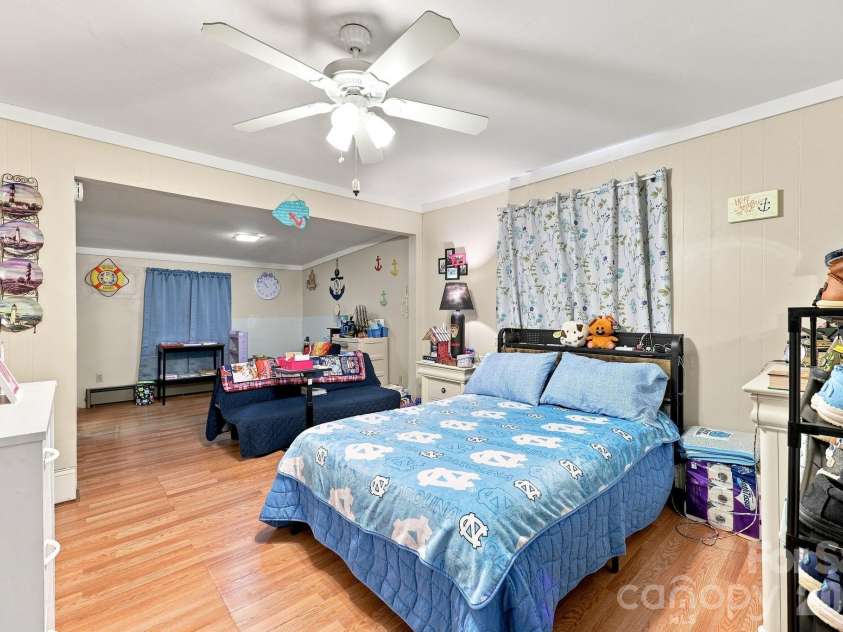 512 Bank Street, Salisbury, NC 28146.  MLS# CAR4422769, YatesRealty ID 30619. 