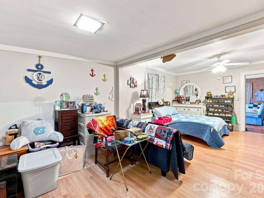 512 Bank Street, Salisbury, NC 28146.  MLS# CAR4422769, YatesRealty ID 30619. 