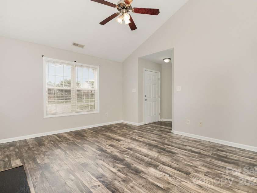 5200 Limewood Street, Knightdale, NC 27545.  MLS# CAR4289406, YatesRealty ID 30619. 