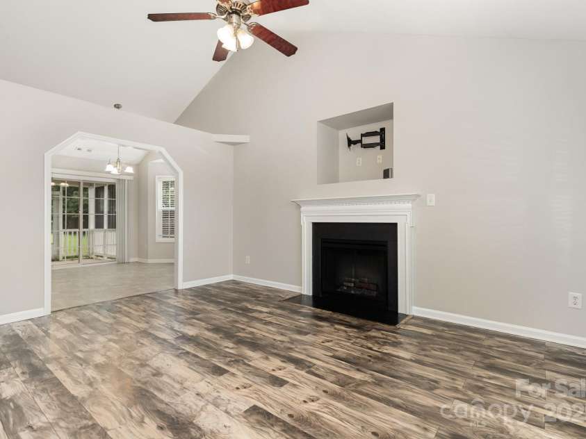 5200 Limewood Street, Knightdale, NC 27545.  MLS# CAR4289406, YatesRealty ID 30619. 