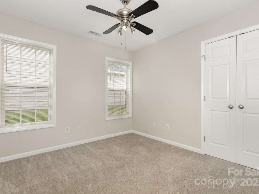 5200 Limewood Street, Knightdale, NC 27545.  MLS# CAR4289406, YatesRealty ID 30619. 