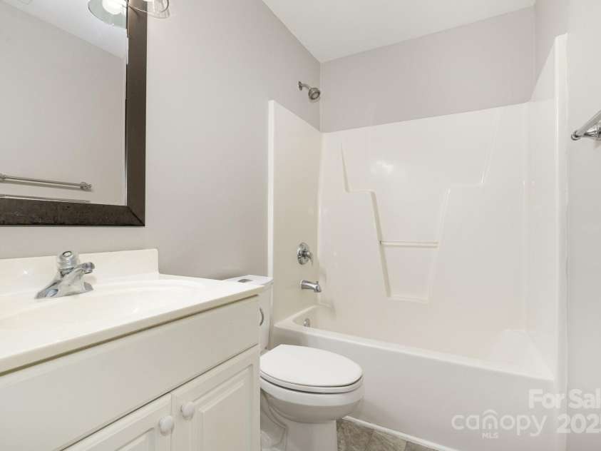 5200 Limewood Street, Knightdale, NC 27545.  MLS# CAR4289406, YatesRealty ID 30619. 