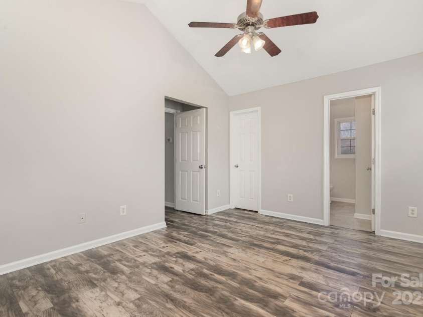 5200 Limewood Street, Knightdale, NC 27545.  MLS# CAR4289406, YatesRealty ID 30619. 