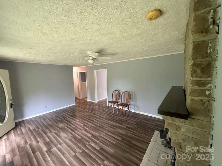 183 Maple Road, Spruce Pine, NC 28777.  MLS# CAR4213050, YatesRealty ID 3062. 