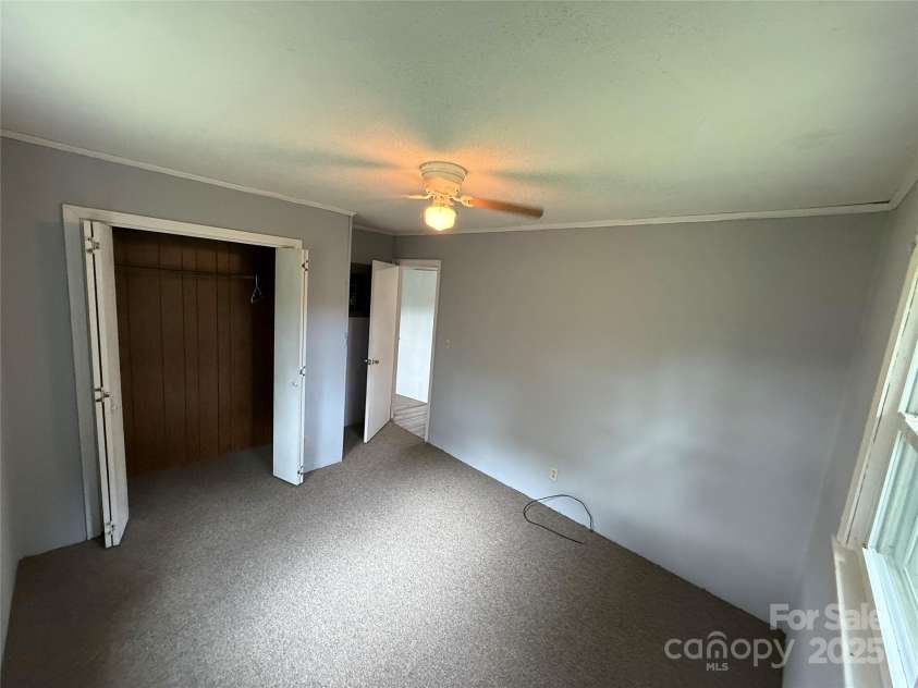 183 Maple Road, Spruce Pine, NC 28777.  MLS# CAR4213050, YatesRealty ID 3062. 