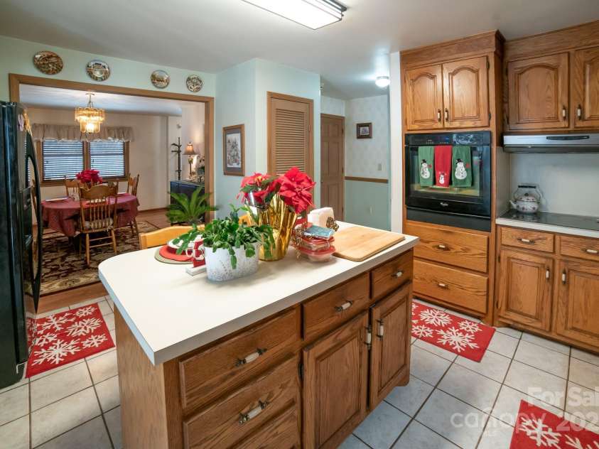 4781 Sugar Loaf Road, Morganton, NC 28655.  MLS# CAR4328426, YatesRealty ID 3062. 