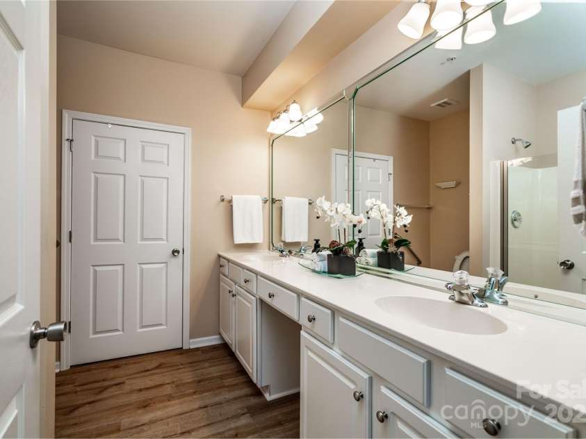 15029 Santa Lucia Drive, Charlotte, NC 28277.  MLS# CAR4278019, YatesRealty ID 30623. 