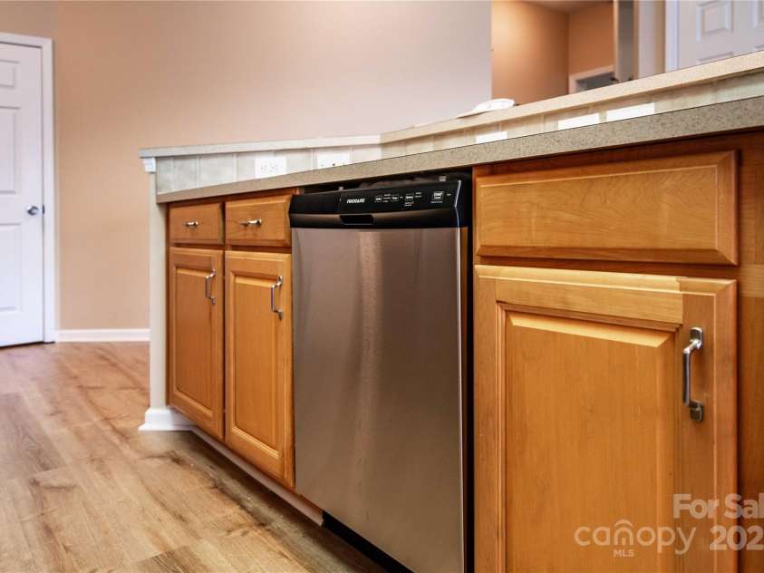 15029 Santa Lucia Drive, Charlotte, NC 28277.  MLS# CAR4278019, YatesRealty ID 30623. 