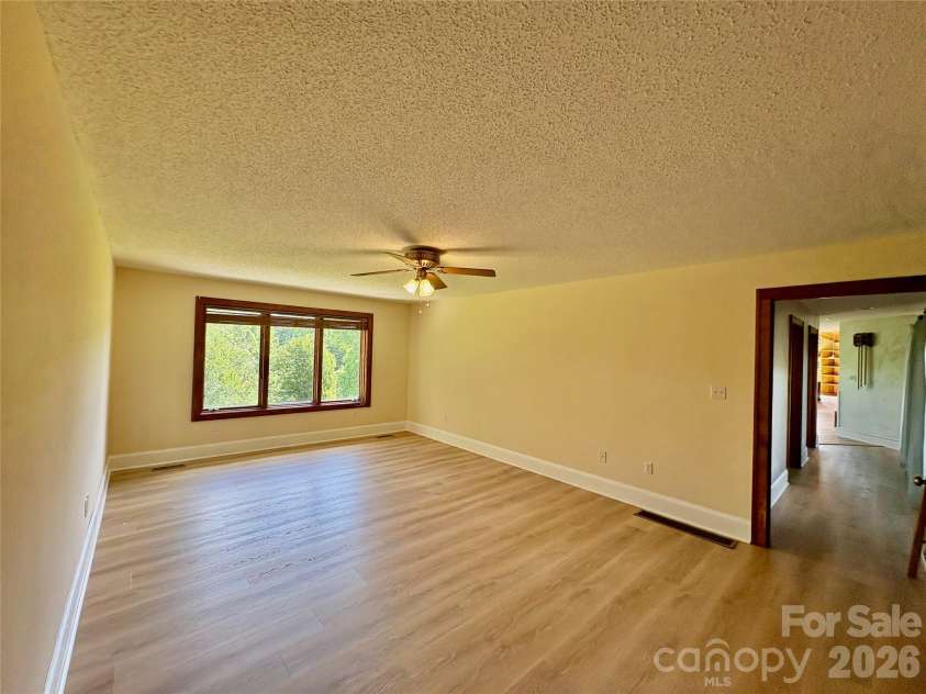 377 Upper Grassy Branch Road, Asheville, NC 28805.  MLS# CAR4375957, YatesRealty ID 30623. 