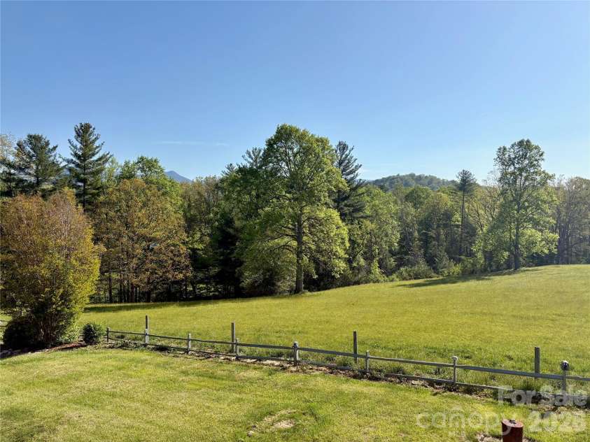 377 Upper Grassy Branch Road, Asheville, NC 28805.  MLS# CAR4375957, YatesRealty ID 30623. 