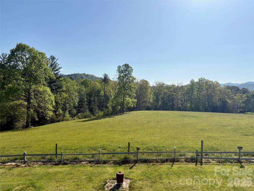 377 Upper Grassy Branch Road, Asheville, NC 28805.  MLS# CAR4375957, YatesRealty ID 30623. 
