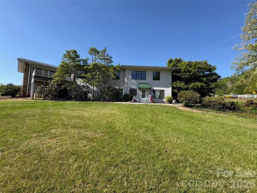 377 Upper Grassy Branch Road, Asheville, NC 28805.  MLS# CAR4375957, YatesRealty ID 30623. 