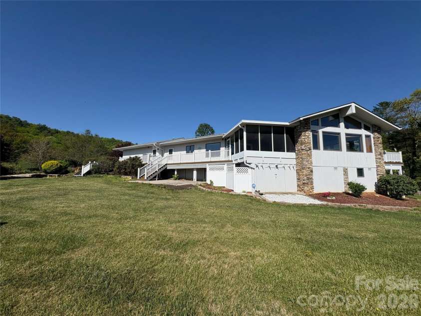 377 Upper Grassy Branch Road, Asheville, NC 28805.  MLS# CAR4375957, YatesRealty ID 30623. 